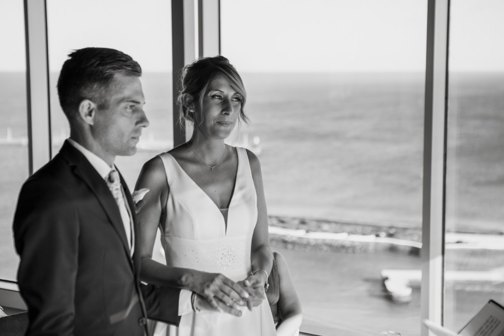 Romantic wedding photography at Arrecife Gran Hotel & Spa by a professional wedding photographer in Lanzarote