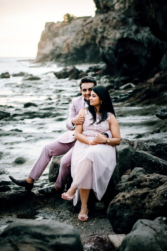 Indian couple celebrates anniversary in Playa Blanca - romantic beach portraits with Lanzarote wedding photographer