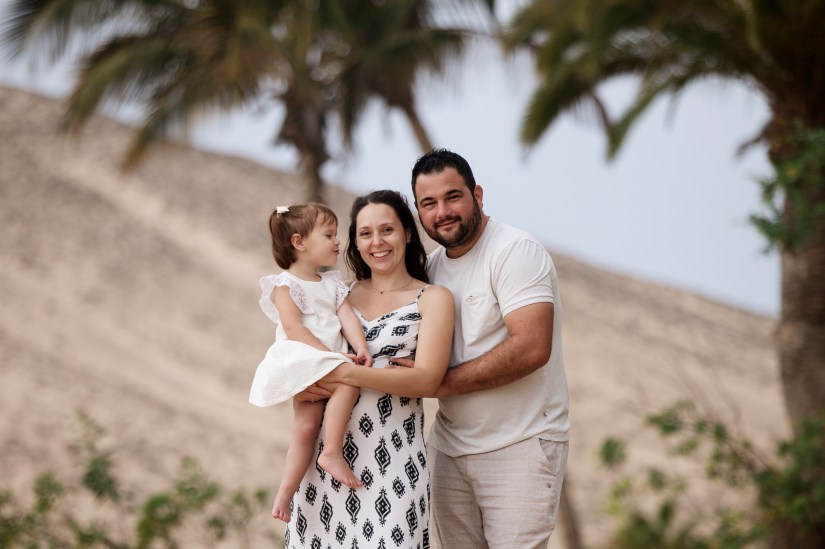 Sophisticated French family photoshoot - stylish multi-generational portraits on Fuerteventura's famous beach